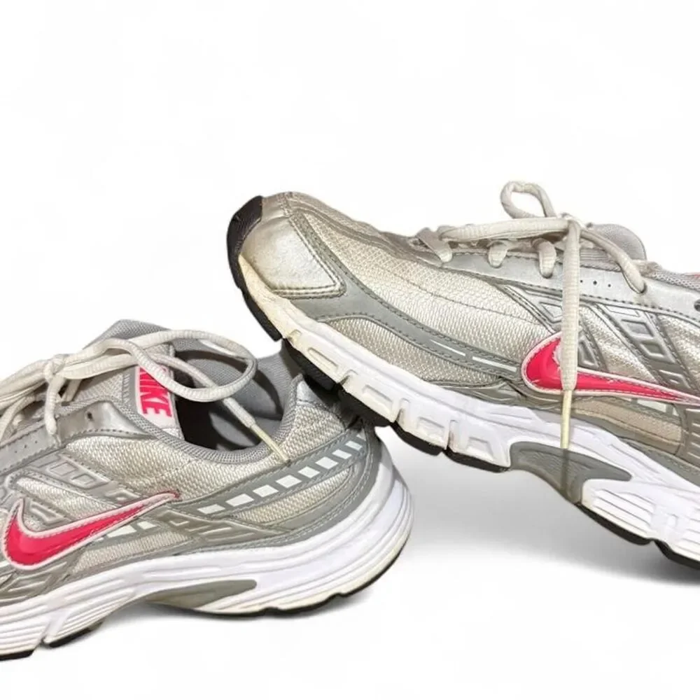 Nike Women's Initiator Sneakers 8.5